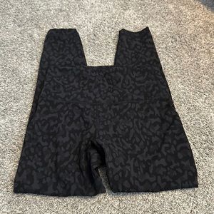 Leopard print lululemon leggings size 8